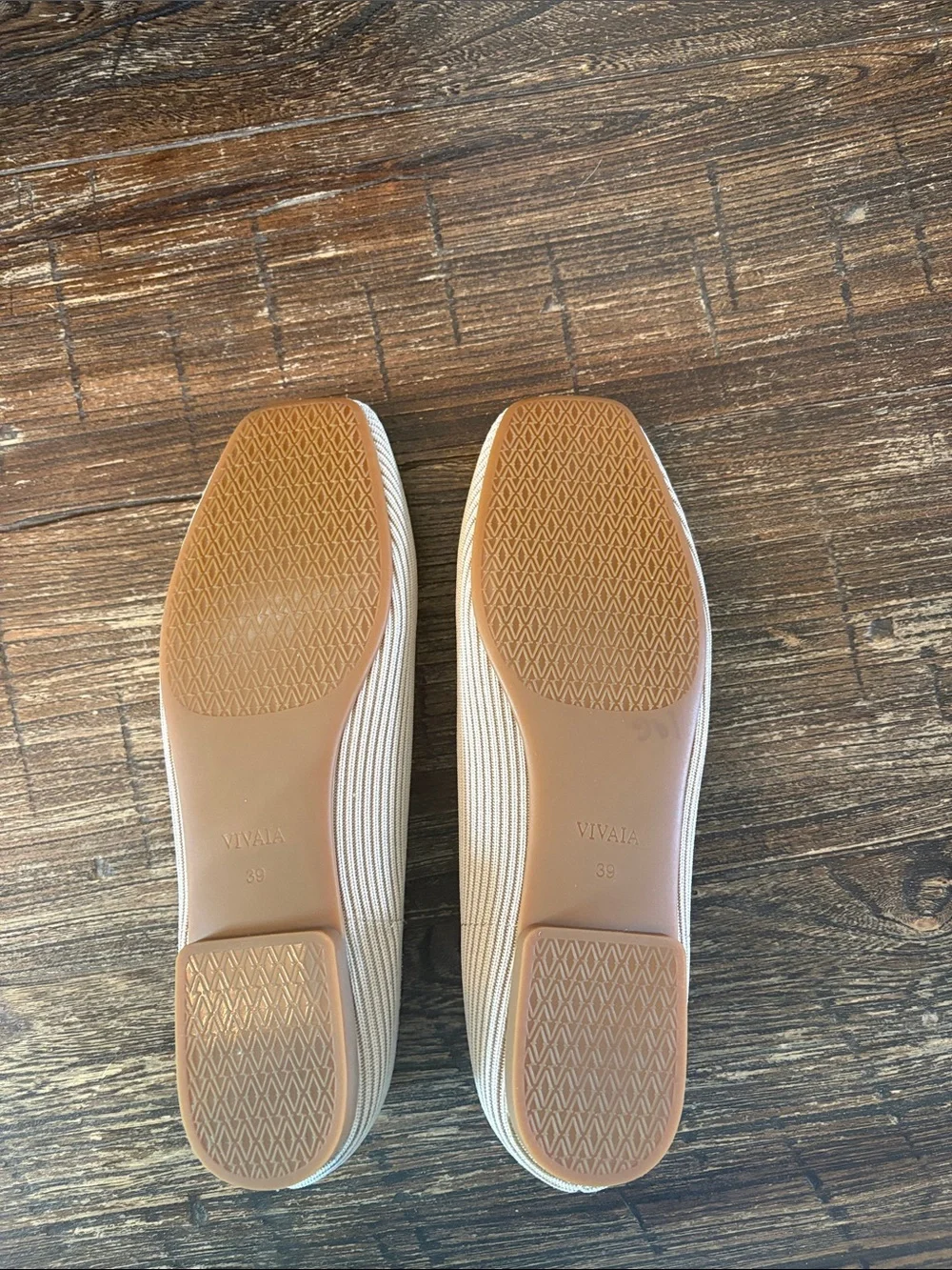 VIVAIA Margot 2.0 Square-Toe V-Cut Flats Almond 8.5 - Picture 8 of 9